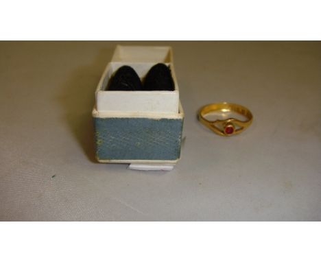 22 ct gold ring set with ruby 54 m 2 g in presentation box