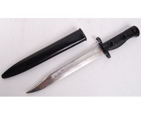 A 20th century short rifle bayonet. The ricasso marked '861'. With original scabbard. 32cm long