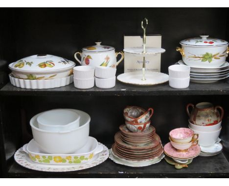 QUANTITY OF VARIOUS SUNDRY CERAMICS INCLUDING ROYAL WORCESTER, JAPANESE EGGSHELL CHINA, ETC. 