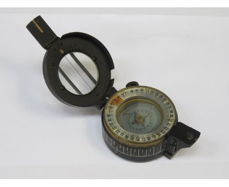 WORLD WAR II MARK III FIELD COMPASS BY TG CO LIMITED, LONDON, DATED 1942 