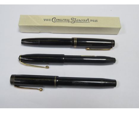 PARCEL OF VINTAGE FOUNTAIN PENS INCLUDING PARKER, ETC. 