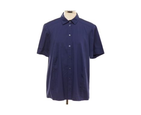 A GUCCI NAVY BLUE SHIRT
Short sleeved cotton button-up shirt
Gucci
Size IT 46
Condition: Minor signs of wear commensurate wit