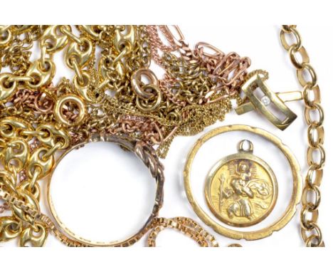 TWO GOLD RINGS AND A SMALL QUANTITY OF GOLD  CHAIN, 32.8G