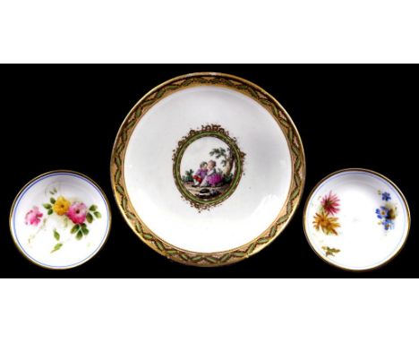 A VIENNA SAUCER, PAINTED WITH AN OVAL MEDALLION OF TWO CHILDREN IN GREEN AND GILT BORDER, 13CM DIAM, UNDERGLAZE BLUE PAINTED 