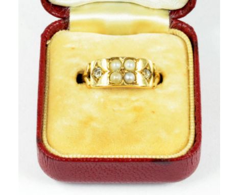 A DIAMOND AND SPLIT PEARL RING IN 22CT GOLD, ADAPTED, 3.9G GROSS