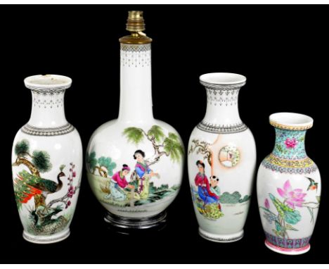 A CHINESE PORCELAIN FAMILLE ROSE BOTTLE SHAPED VASE, WELL PAINTED WITH TWO YOUNG WOMEN AT A STREAM, THE REVERSE WITH POETIC I