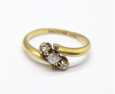 An 18ct gold and diamond ring, 2.2g, K 