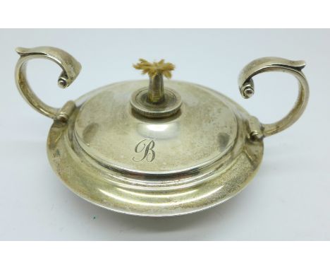 A silver table cigar lighter, Goldsmiths &amp; Silversmiths Co. Ltd. 