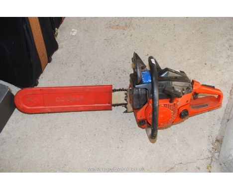 Dolmar 116si chainsaw complete with chain cover.