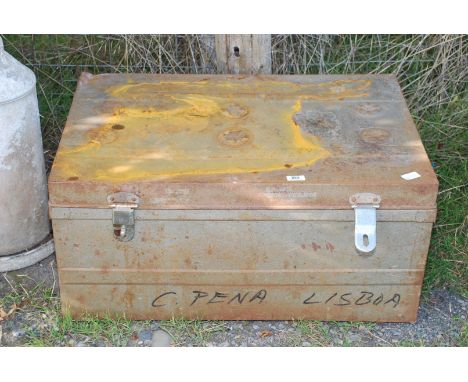 Metal trunk 32'' x 21'' x 16'' high