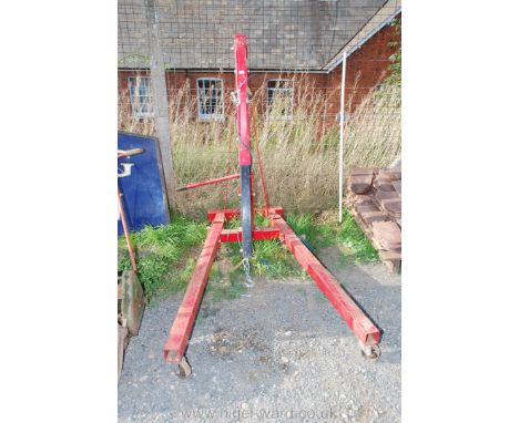 A hydraulic 1000K Engine hoist