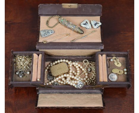 A 9ct gold scarf pin, &amp; a 15ct gold and platinum knife-edge bar brooch set five graduated seed pearls, together with vari