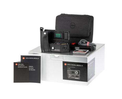 A Leica Digital-Modual-R, for Leica R8 and R9 cameras, black, serial no. 1000760, body, VG-E, powers up and working, complete