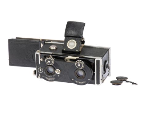 A Heinrich Rietzschel Kosmo Clack Stereo Camera, 1914-1924, 45x107mm, black, serial no. 521698, with Rietzschel Linear Anasti