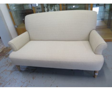 A modern multiyork sofa in as new condition, 160cm wide 