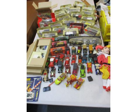 A quantity of boxed and unboxed Matchbox, Lesney and Models of Yesteryear diecast models of vintage motor cars and vans, alon