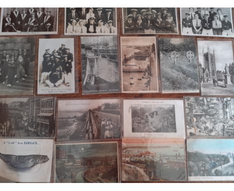 A quantity of early to late 20th century postcards to include towns and tourist locations beginning with the letter R, Readin