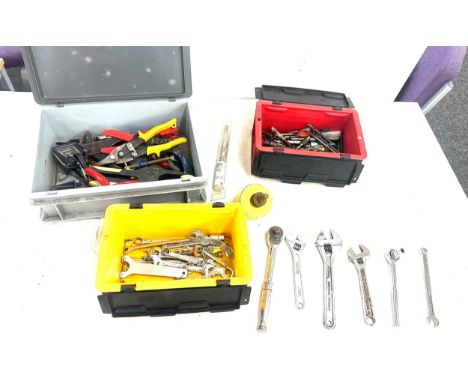 Selection of assorted tools to include ratchets, drill bits etc