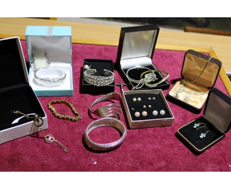 An assortment of costume jewellery 