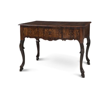 Majorcan table. Charles III. Spain, mid eighteenth century.Rosewood, lemongrass and fruit woods.Measurements: 77 x 103 x 73 c