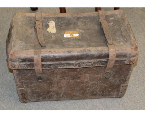 Edwardian leather trunk with lid, by Thompson of Leicester dated 8/5/03