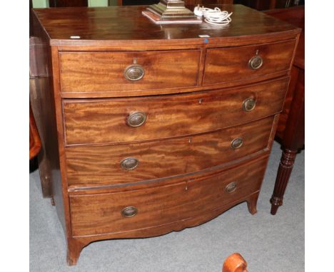 George III mahogany bow fronted chest, 107cm wide 