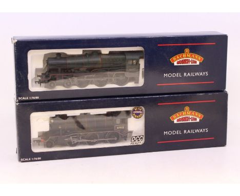 Bachmann: A boxed Bachmann, OO Gauge, Jubilee 45697 'Achilles' 4000G Tender BR Green L/Crest Weathered, locomotive and tender