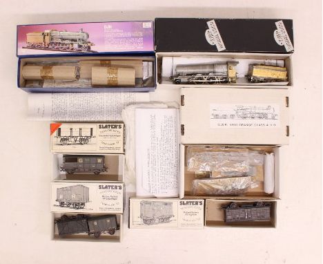 OO Gauge: A collection of three boxed OO Gauge locomotive kits, of which two are unmade, to comprise: WK10 GWR 6800 Grange Cl