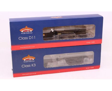 Bachmann: A boxed Bachmann, OO Gauge, Class K3 61869 BR Black Late Crest (Weathered), locomotive and tender, Reference 32-280