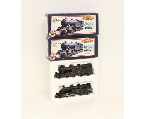 Bachmann: A boxed Bachmann, OO Gauge, V1 Tank 448 LNER Lined Black (Westinghouse Pump / Hopper Type Bunker), locomotive, Refe