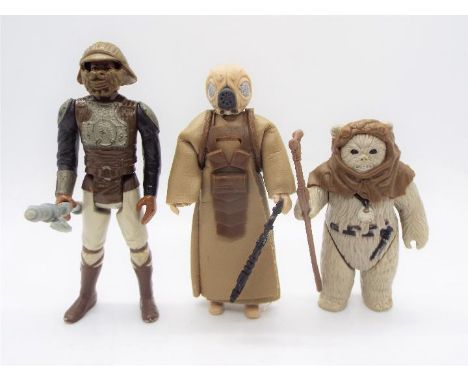 Kenner - 3 x loose vintage 3.75" figures, Lando Calrissian with Helmet and Force Pike, Zuckuss with Cloak, Blaster Rifle and 