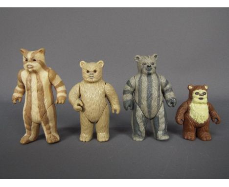 Kenner - 4 x loose 3.75" Ewok figures, Teebo, Warok, Wicket, Logray. Teebo and Wicket are marked LFL 1984 Taiwan, Logray is m
