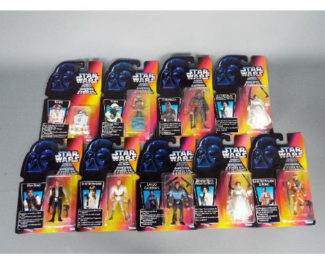 Kenner - A group of 9 x carded 3.75" figures including # 69578 Chewbacca with Bowcaster and Heavy Blaster rifle, # 69586 Yoda