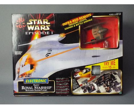 Star Wars - Hasbro - A boxed Episode I Electronic Naboo Royal Starship Blockade Cruiser Playset. # 84146. This model is over 