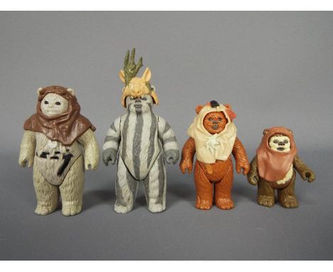 Kenner - 4 x loose 3.75" Ewok figures, Teebo, Chief Chirpa, Paploo, Wickett. All still have their headdress with them but no 