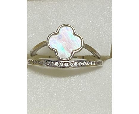 A stamped 925 silver ring