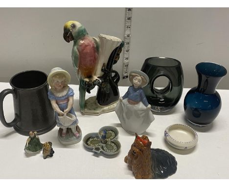 A selection of assorted collectibles including Art Glass, Nao and Beswick, shipping unavailable