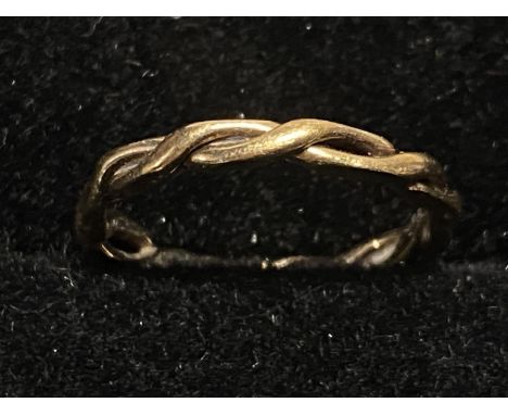 A 9ct gold ring size I 1.25g