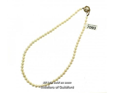 Freshwater pearl necklace, with yellow metal clasp tested as 9ct, length 37cm
