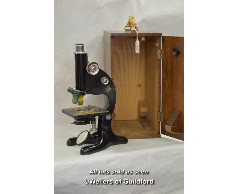R &amp; J Beck L.T.D London microscope,  Model 29, U.L.A29 in original case