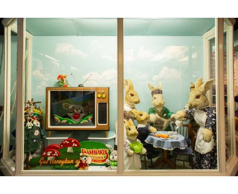 Gus Honeybun Gus Honeybun display Gus Honeybun the display complete with working puppet Gus and a large number of his outfits