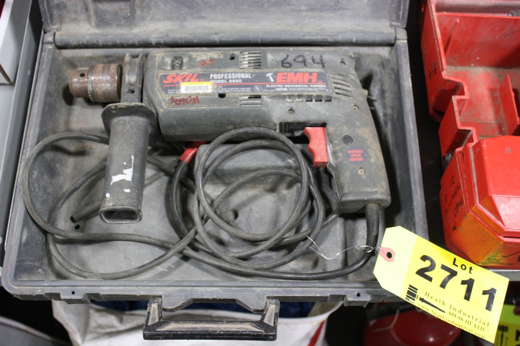 SKIL PROFESSIONAL MODEL 6850 ELECTRO MECHANICAL HAMMER DRILL
