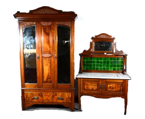 Edwardian walnut dressing table, rectangular adjustable mirror, with shaped pediment above two trinket drawers, the base with