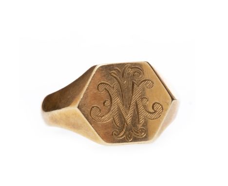 GENTLEMAN'S NINE CARAT GOLD SIGNET RINGthe hexagonal bezel with engraved monogram, size R 1/2, 5.9g