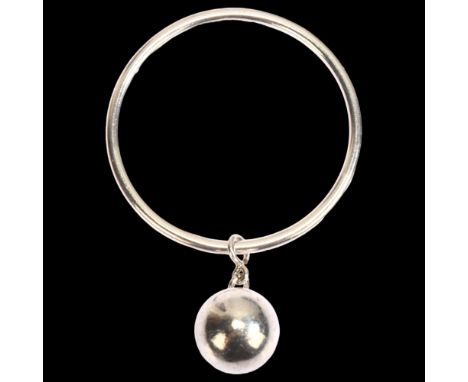 BOGH - a Danish modernist sterling silver ball and chain bangle, ball diameter 22.2mm, internal circumference 19cm, 39.7gNo d