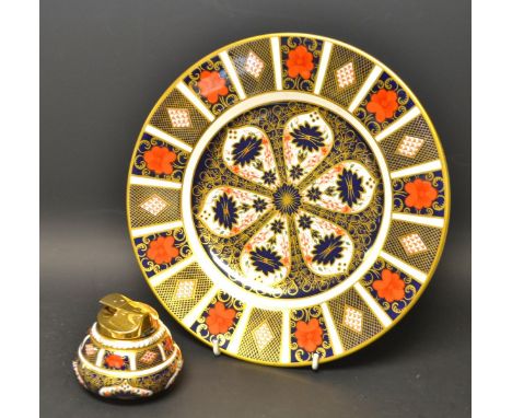 A Royal Crown Derby 1128 pattern dinner plate, first quality; an 1128 pattern table lighter, first quality (2)