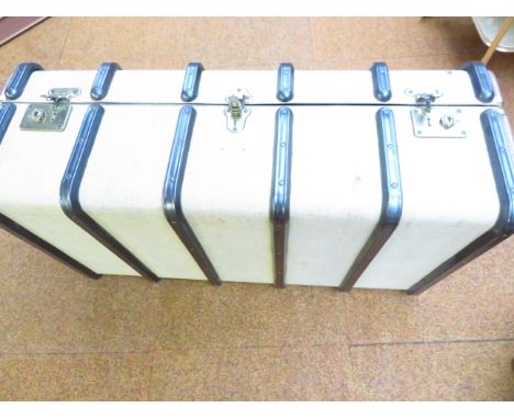 A Good Quality Metal Strapped Steamer Trunk Trade Label - Overpond 90cm