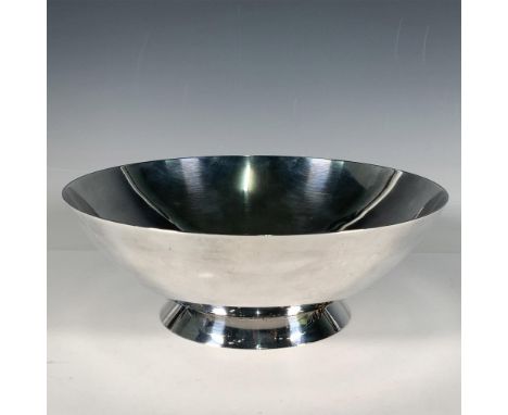 A sleek vintage silver-plated bowl with a footed base. Carl Christiansen crown, FDG torch, P, Denmark hallmarks under base. I