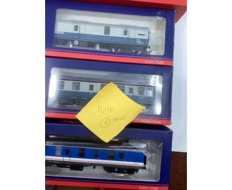 Bachmann Model Railway toy interest ; 32-738 class 66, 31085 3200 Emblem class, 39100C Car Brake , 39 188 Car, 39 274 Unity v