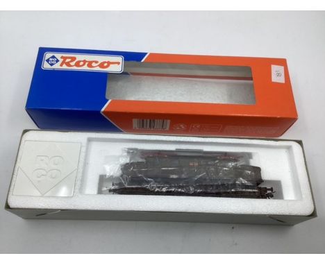 Roco Vintage model Railway boxed FS E626-43775 loco (1)